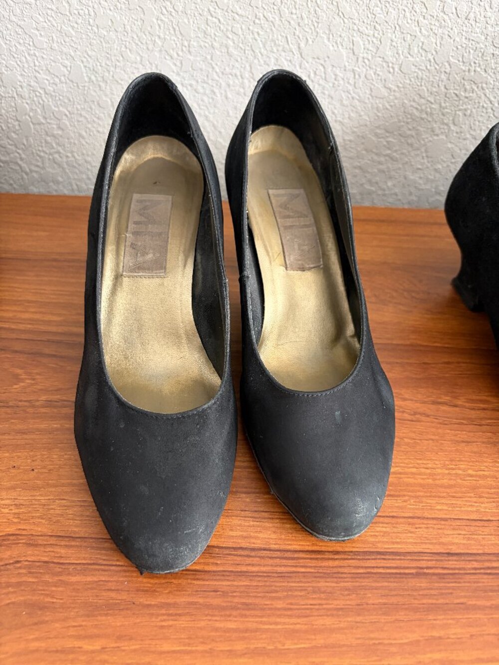 Black Suede round-toe high-heel Pumps by MIA - size 6 1/2